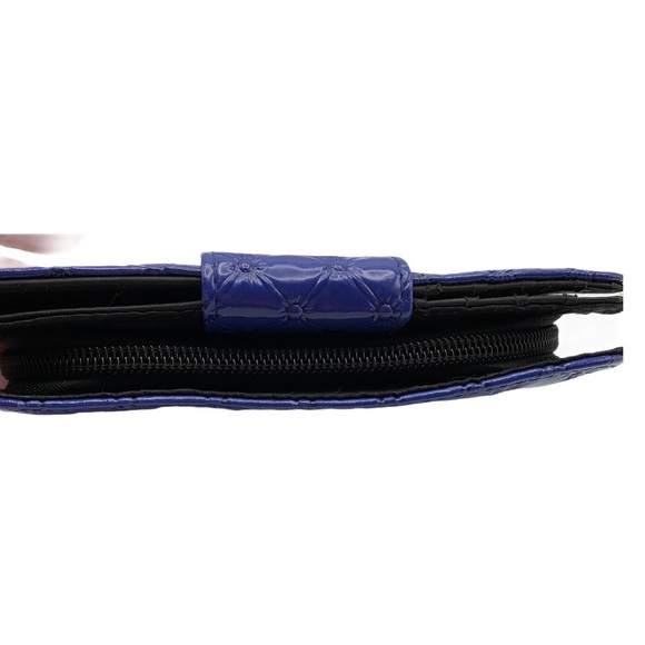 Kenneth Cole Blue Wallet. - Picture 4 of 6